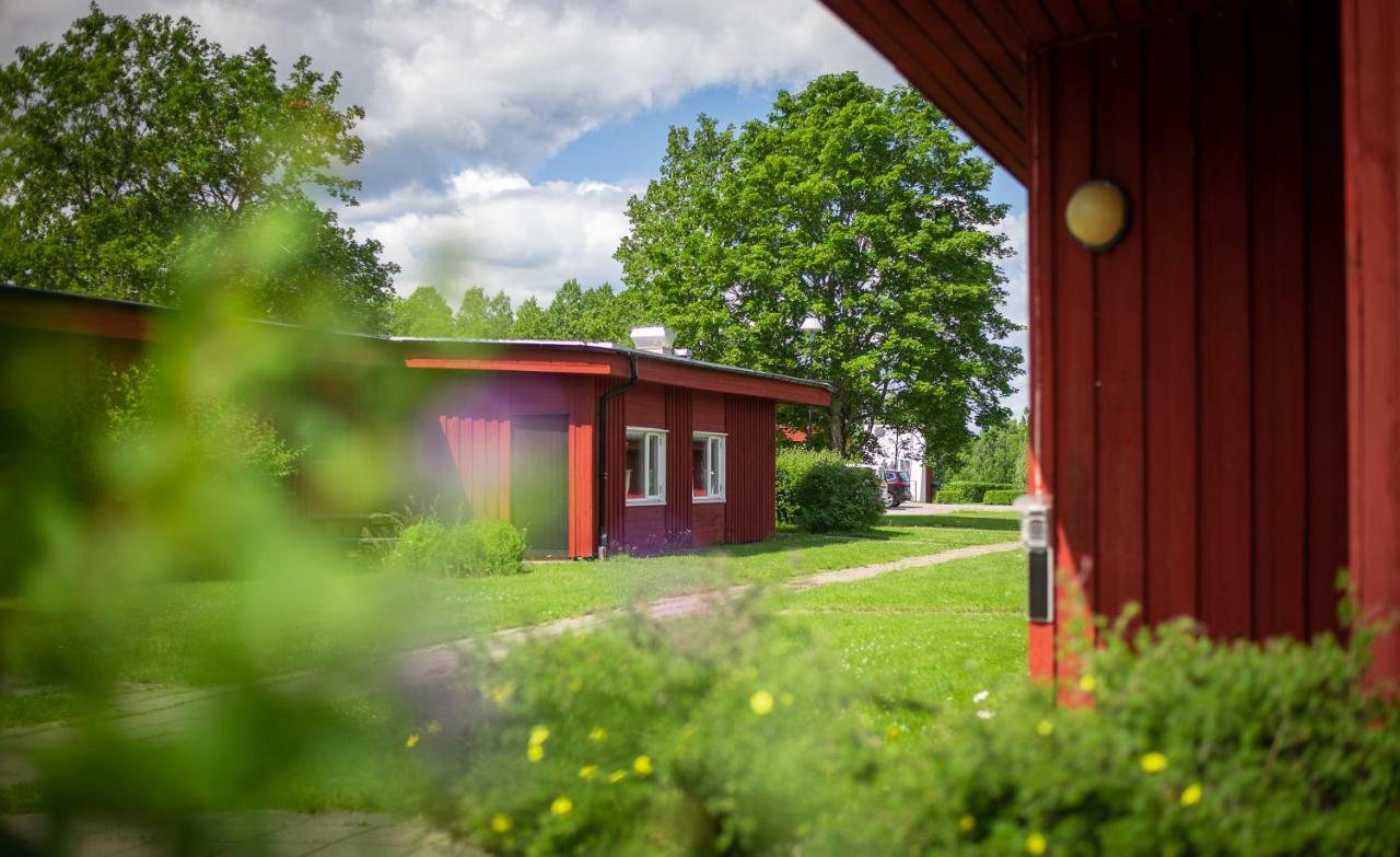 Karlskoga Folkhoegskola Vandrarhem Udden Extérieur photo