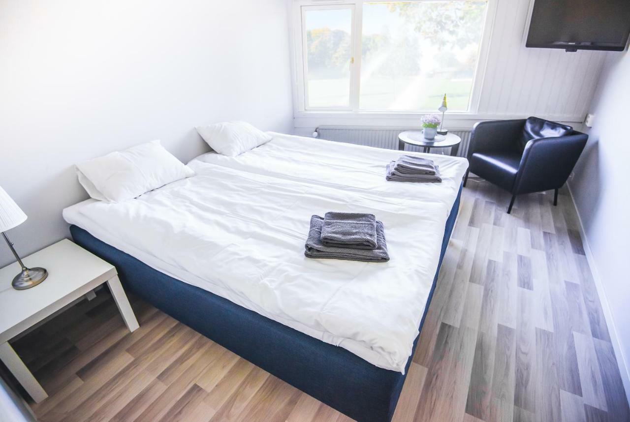 Karlskoga Folkhoegskola Vandrarhem Udden Extérieur photo