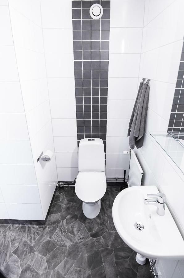 Karlskoga Folkhoegskola Vandrarhem Udden Extérieur photo