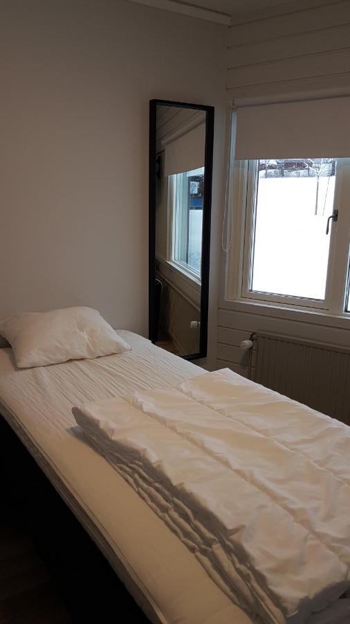 Karlskoga Folkhoegskola Vandrarhem Udden Extérieur photo