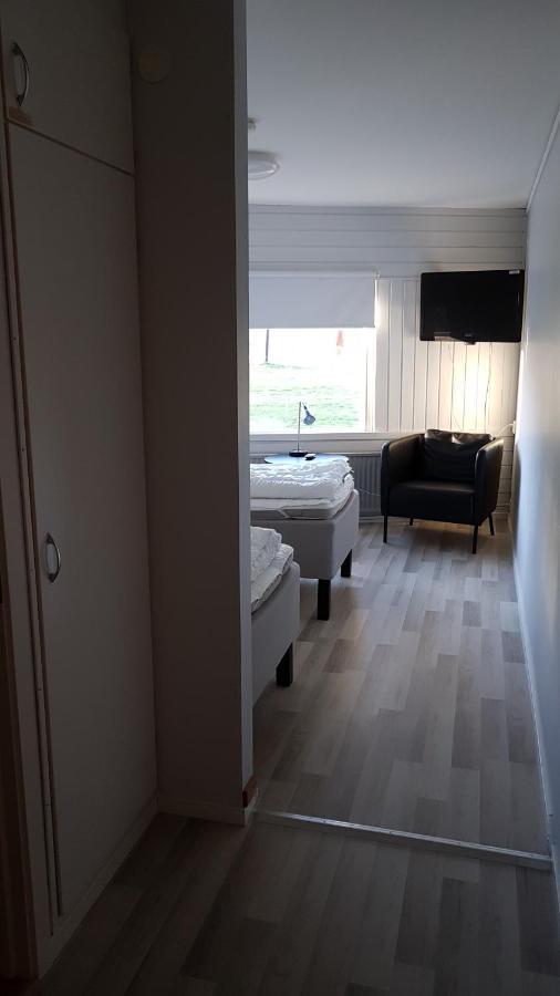 Karlskoga Folkhoegskola Vandrarhem Udden Extérieur photo